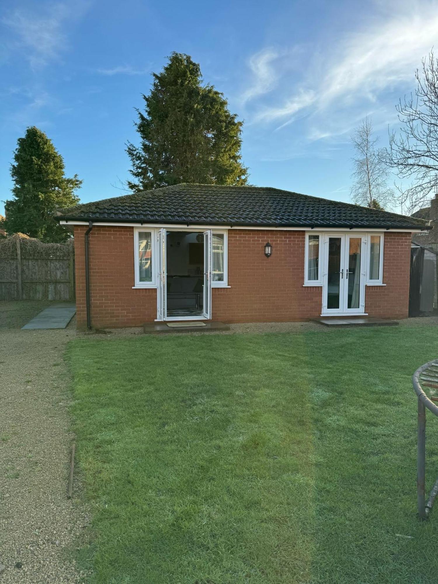 The Comfort Retreat Bungalow Ripon Exterior photo