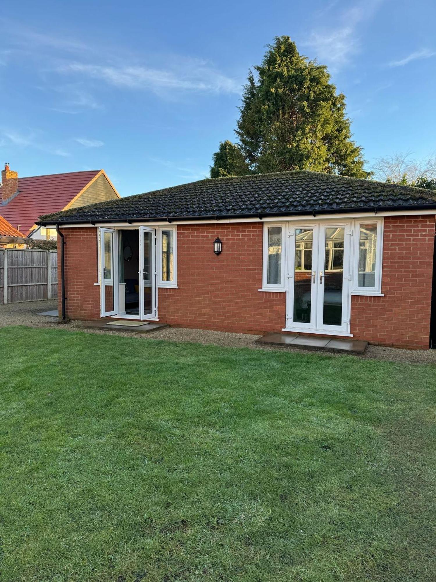 The Comfort Retreat Bungalow Ripon Exterior photo